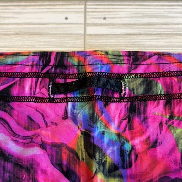 NWOT Lululemon size 18 leggings - Picture 4 of 6